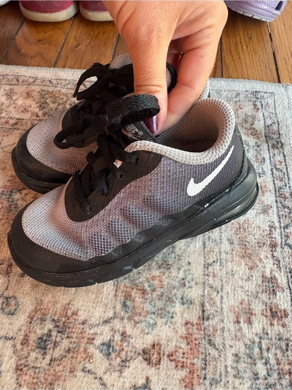 7C Nike Kids' Gray and Black Athletic Lace Up Sneakers
